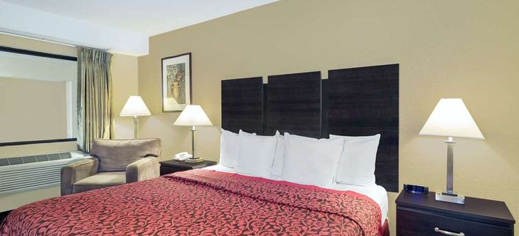 Hotel Days Inn & Suites By Wyndham Columbia Airport:  WEST COLUMBIA (SC)