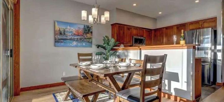 Hotel Creekside 2 Bedroom With Incredible Mountain Views Whistler: Foto 