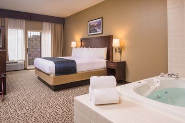 Hotel Pine Lodge Whitefish:  WHITEFISH (MT)