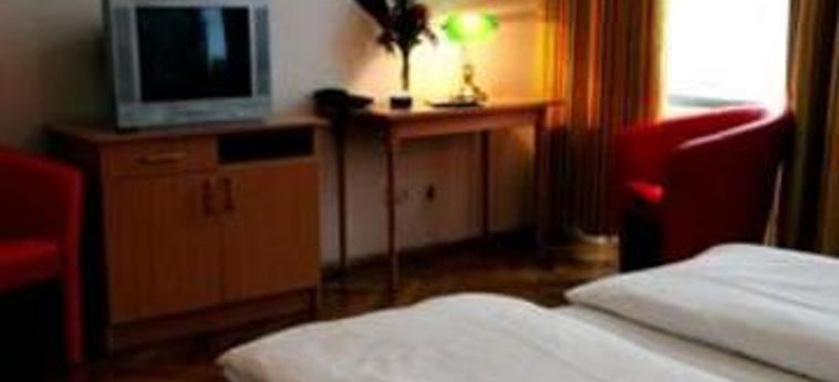 Suite Hotel 200M Zum Prater:  WIEN