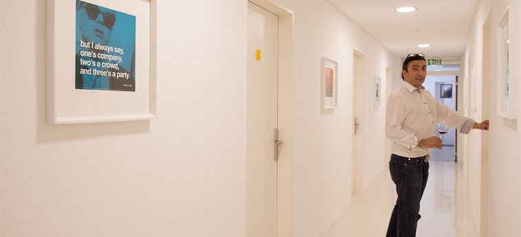Business Hostel Wiesbaden Wiesbaden - Frankfurt: Foto 