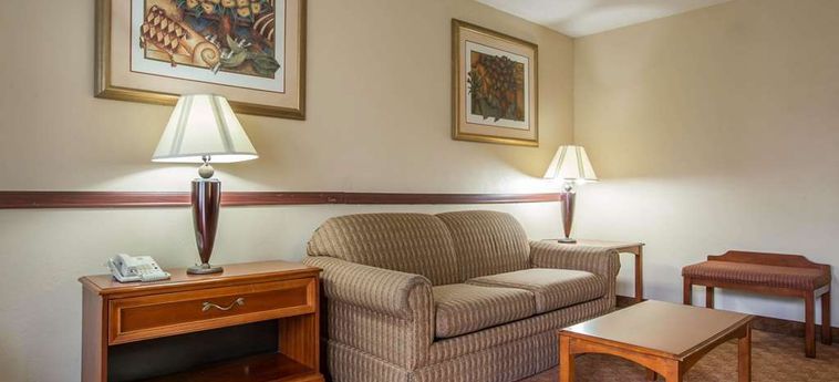 Hotel Quality Inn &Amp; Suites Hanes Mall Winston Salem (Nc): Photo 