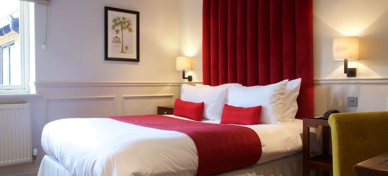 Hotel The Talbot Inn:  WOKING