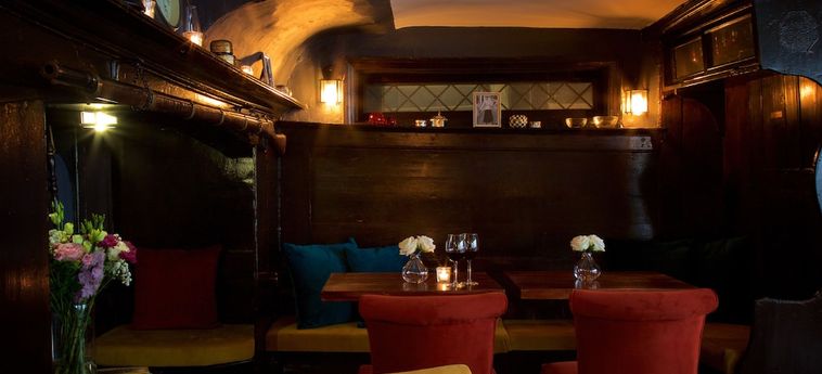 Hotel The Talbot Inn:  WOKING