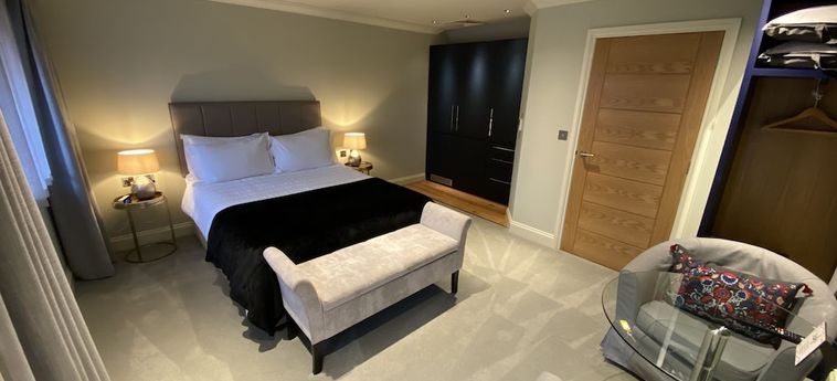 Hillside Farm Barn Apartments Woking: Photo 