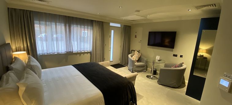Hillside Farm Barn Apartments Woking: Photo 