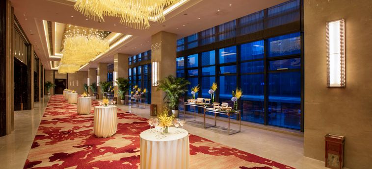 Hotel Hilton Wuhan Riverside:  WUHAN