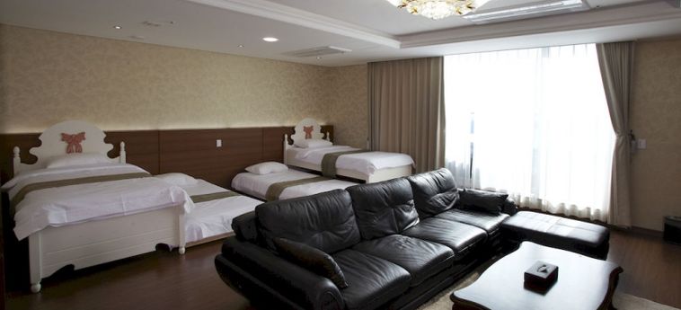 Benikea Hotel Yeosu:  YEOSU