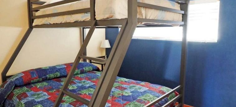 Hotel Driftwood Motel & Holiday Units:  YEPPOON - QUEENSLAND