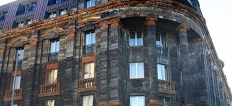 Tufenkian Historic Yerevan Hotel:  YEREVAN