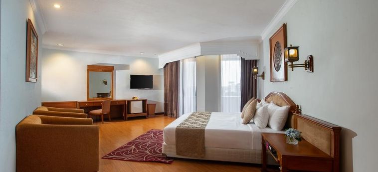 Hotel Grand Inna Malioboro:  YOGYAKARTA