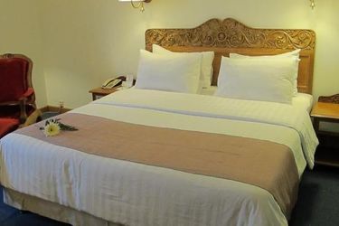 Hotel Mutiara Malioboro:  YOGYAKARTA