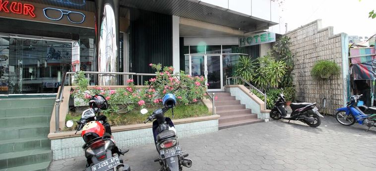 Hotel Reddoorz Syariah Near Malioboro Mall:  YOGYAKARTA