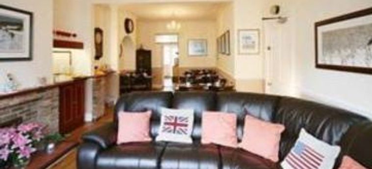 Romley House Bed & Breakfast Accommodation:  YORK