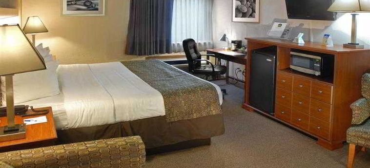 QUALITY INN AUSTINTOWN-YOUNGSTOWN WEST 3 Stelle