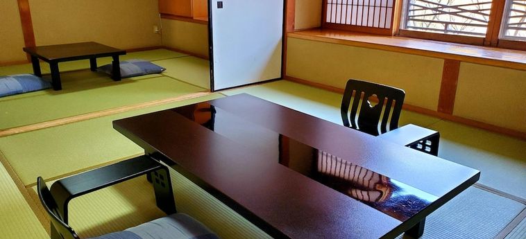 Hotel Yufuin Santokan:  YUFU - OITA PREFECTURE