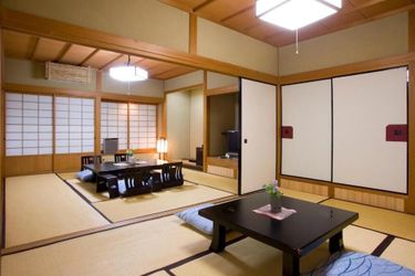Hotel Yufuin Santokan Yufu - Oita Prefecture: Photo 