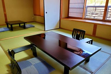Hotel Yufuin Santokan Yufu - Oita Prefecture: Photo 