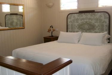 Hotel Allumbah Pocket Cottages:  YUNGABURRA - QUEENSLAND