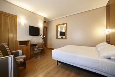 Hotel Zenit Dos Infantas:  ZAMORA