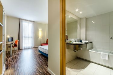 Hotel Yit Ciudad De Zaragoza:  ZARAGOZA
