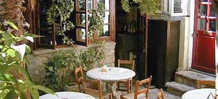 Kiniras Traditional Hotel & Restaurant:  ZYPERN